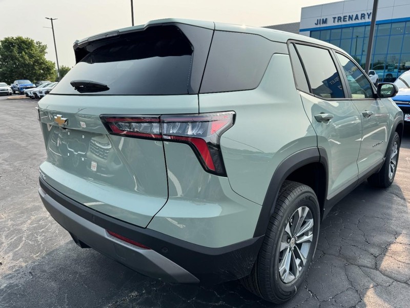Chevrolet Equinox Vehicle Image 03