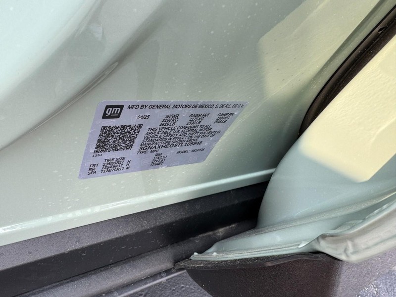 Chevrolet Equinox Vehicle Image 18