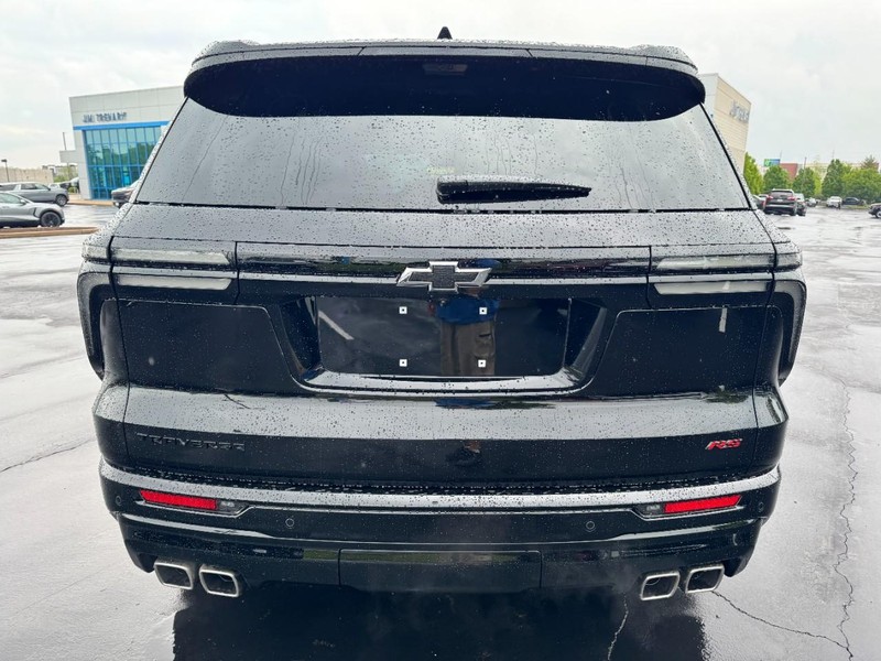 Chevrolet Traverse Vehicle Image 04