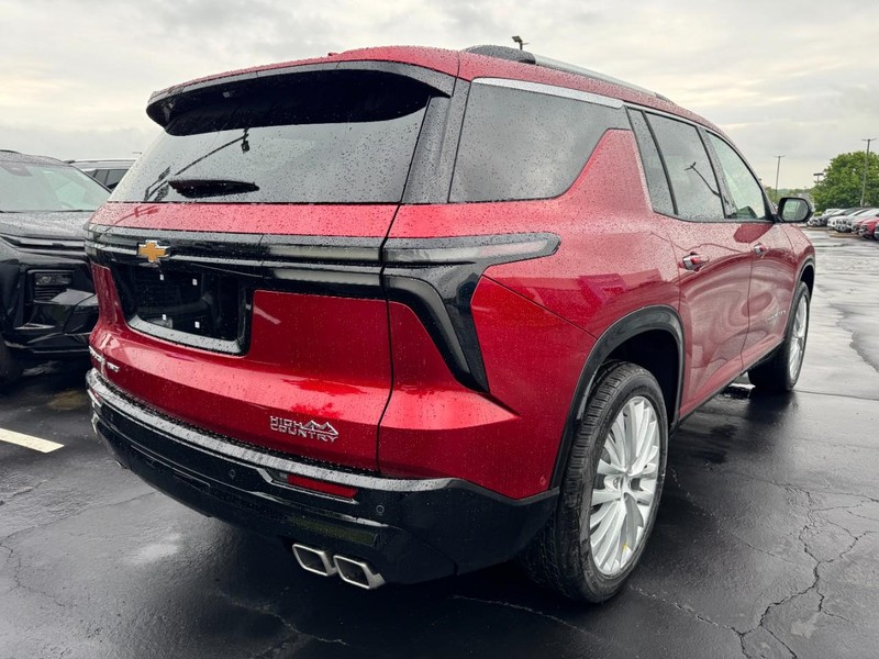 Chevrolet Traverse Vehicle Image 03