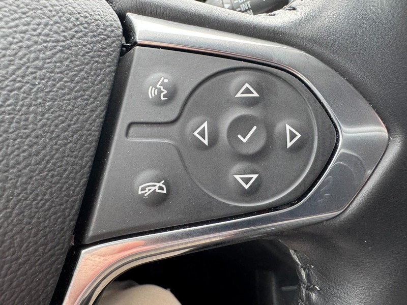Chevrolet Traverse Vehicle Image 18