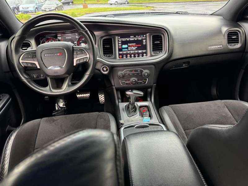Dodge Charger Vehicle Image 11