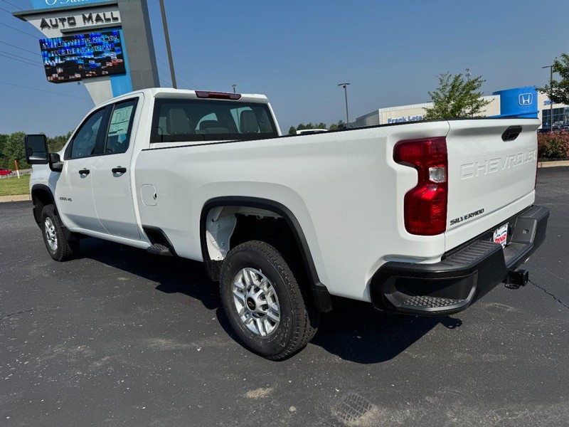 Chevrolet Silverado 2500HD Vehicle Image 06