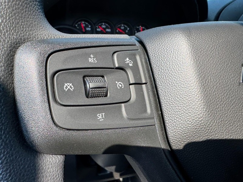 Chevrolet Silverado 2500HD Vehicle Image 14