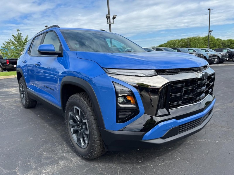 Chevrolet Equinox Vehicle Image 02