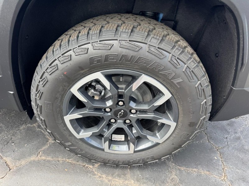 Chevrolet Equinox Vehicle Image 06