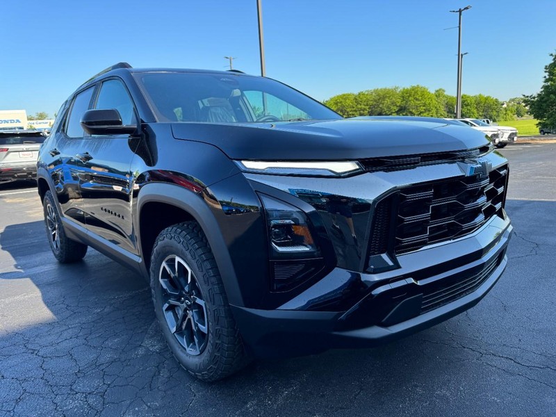 Chevrolet Equinox Vehicle Image 02
