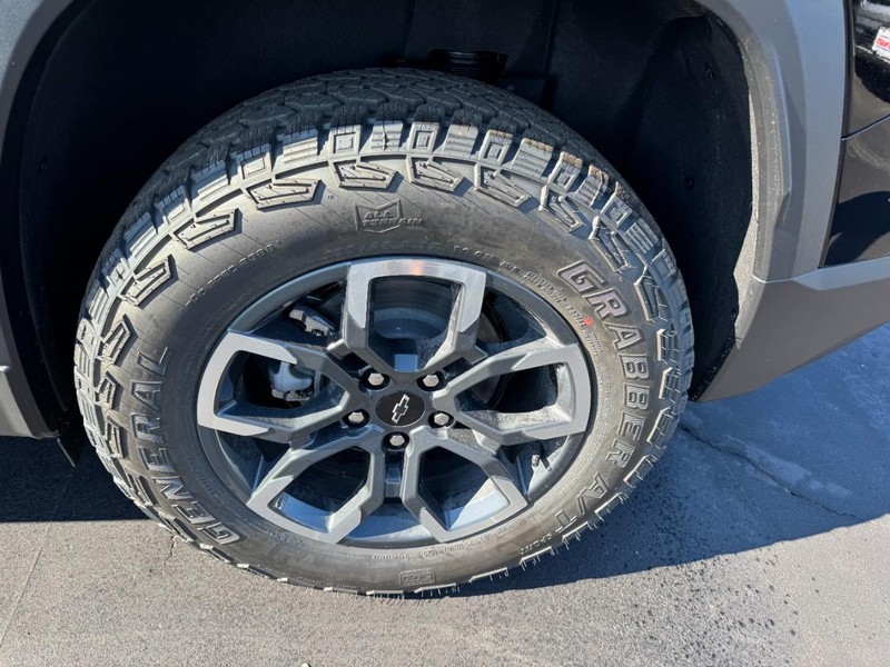 Chevrolet Equinox Vehicle Image 06