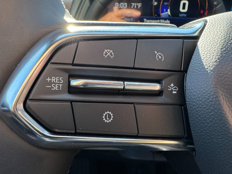 Chevrolet Equinox Vehicle Image 11