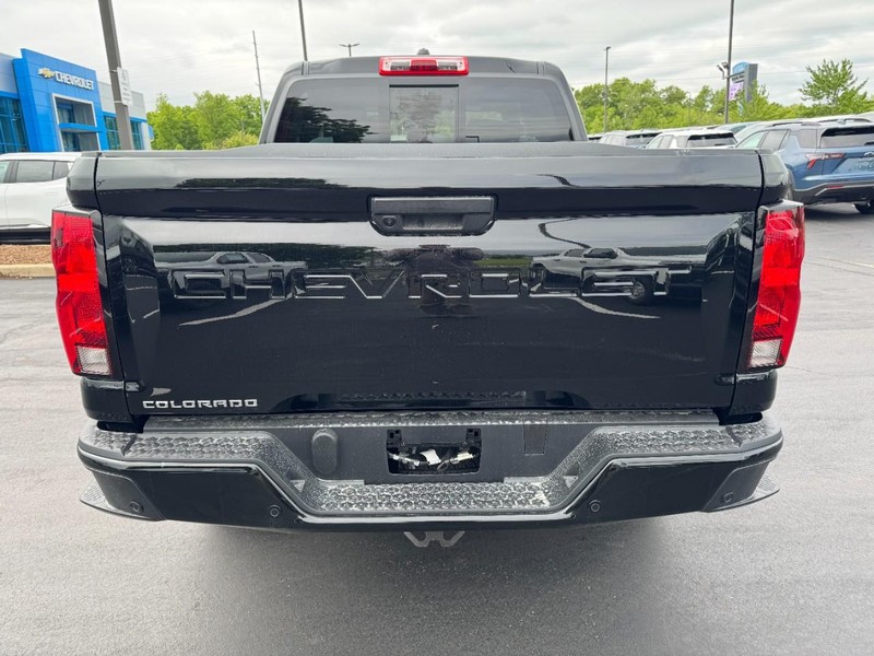 Chevrolet Colorado Vehicle Image 04