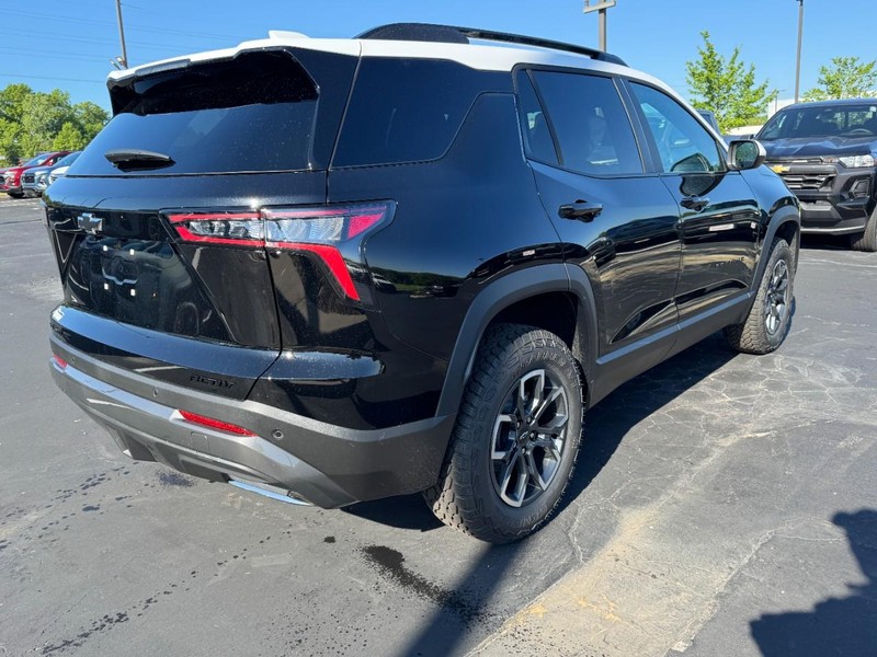 Chevrolet Equinox Vehicle Image 03
