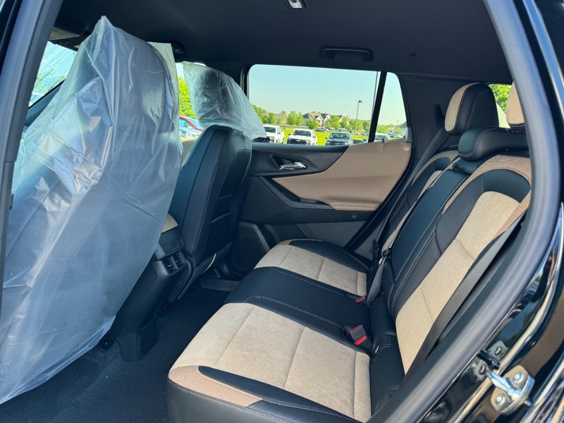 Chevrolet Equinox Vehicle Image 07