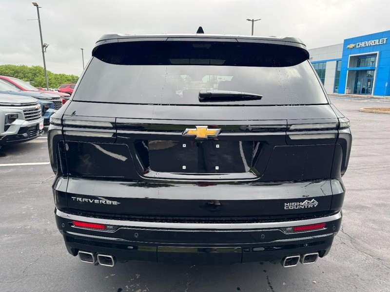 Chevrolet Traverse Vehicle Image 04