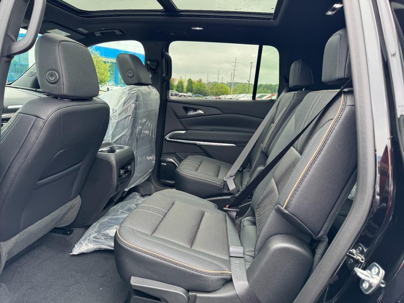 Chevrolet Traverse Vehicle Image 07