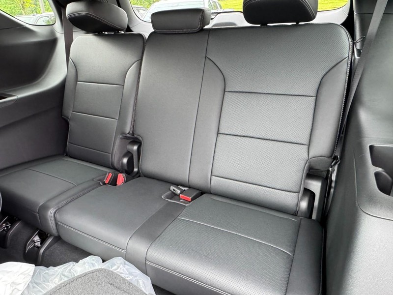 Chevrolet Traverse Vehicle Image 09