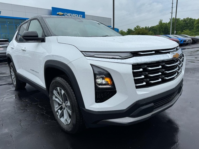 Chevrolet Equinox Vehicle Image 02