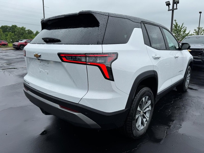 Chevrolet Equinox Vehicle Image 03