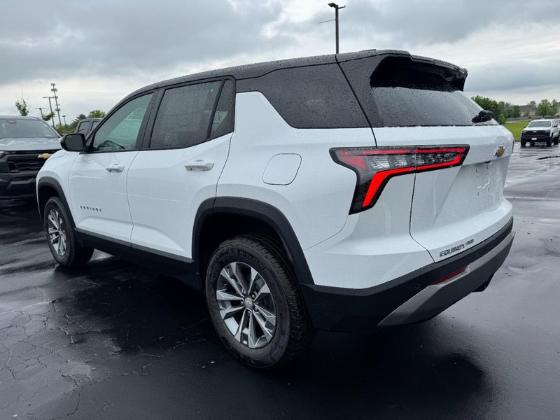 Chevrolet Equinox Vehicle Image 05