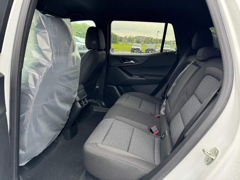 Chevrolet Equinox Vehicle Image 07