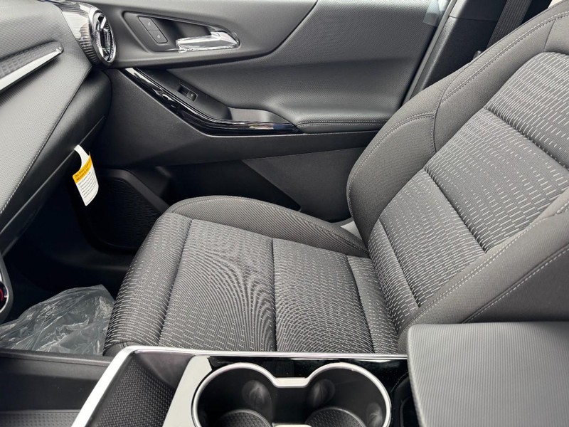 Chevrolet Equinox Vehicle Image 08