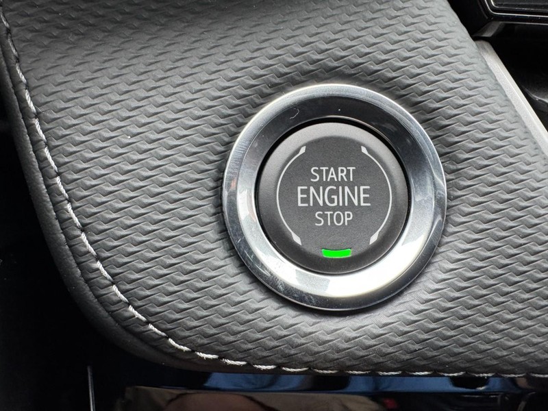 Chevrolet Equinox Vehicle Image 16
