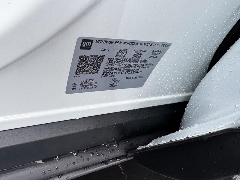 Chevrolet Equinox Vehicle Image 17