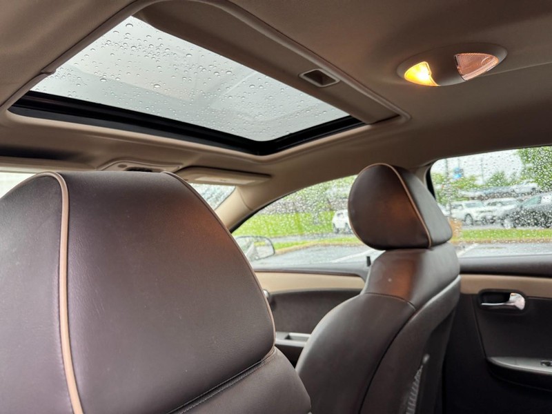 Chevrolet Malibu Vehicle Image 11