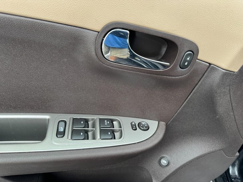 Chevrolet Malibu Vehicle Image 16