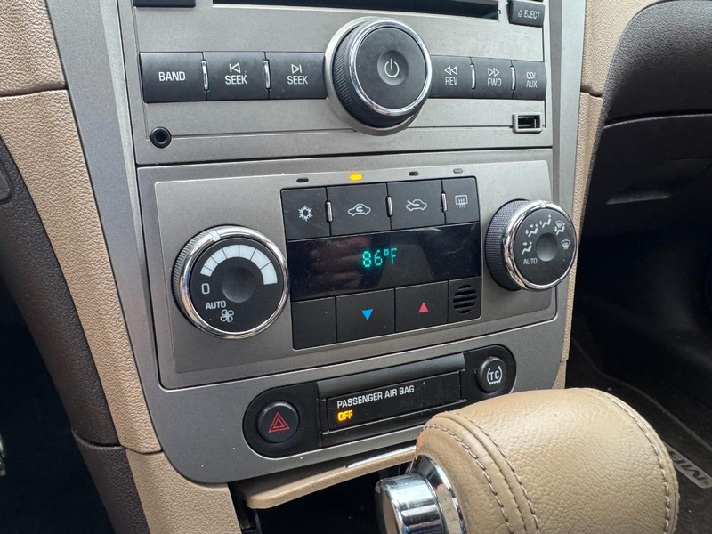 Chevrolet Malibu Vehicle Image 19
