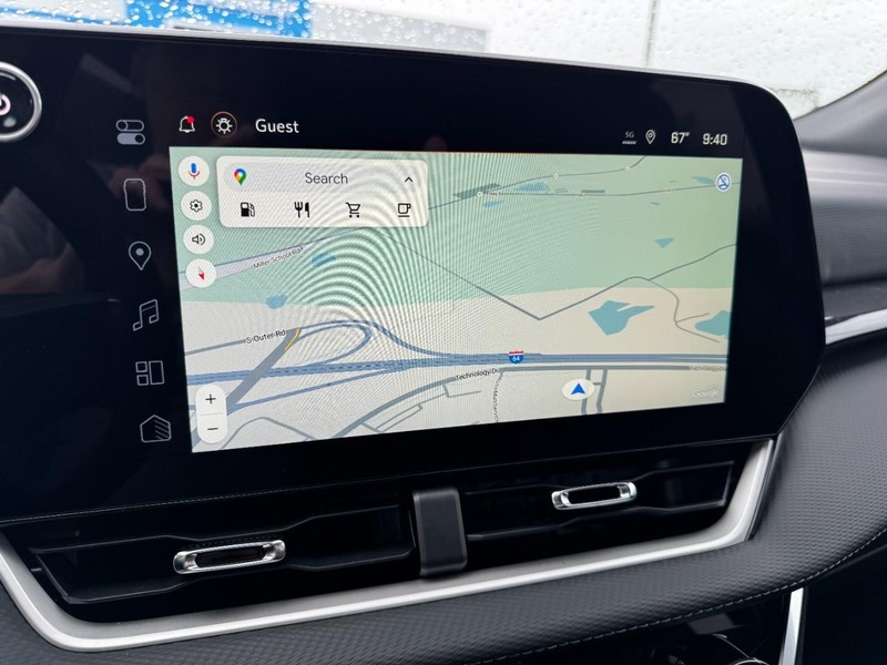 Chevrolet Equinox Vehicle Image 18