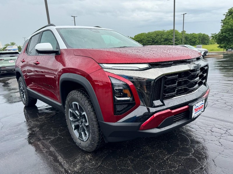Chevrolet Equinox Vehicle Image 02