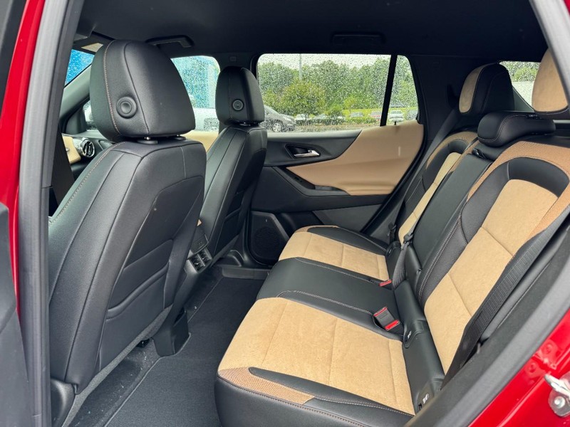 Chevrolet Equinox Vehicle Image 07