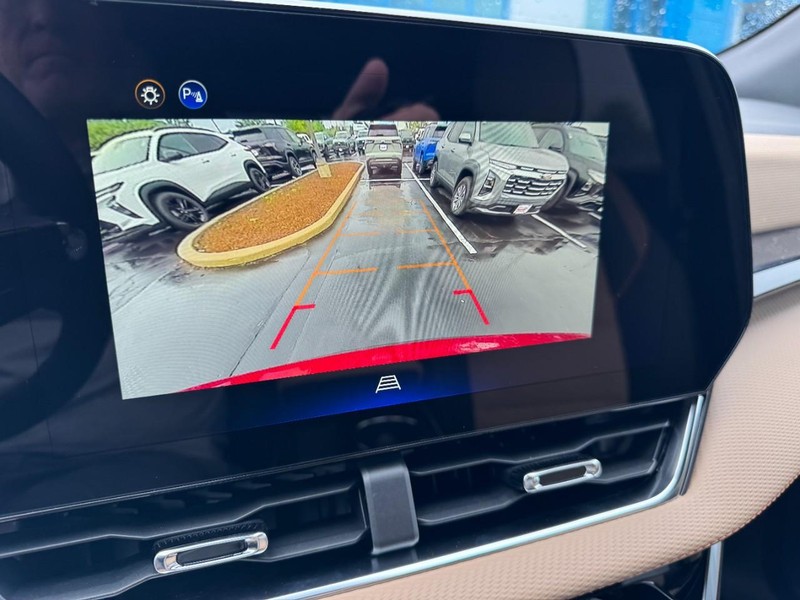 Chevrolet Equinox Vehicle Image 16