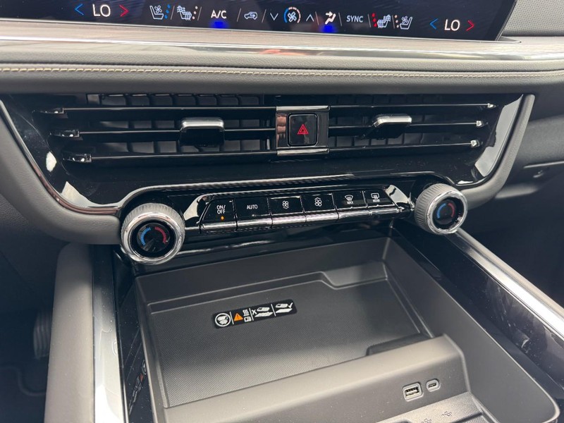 Chevrolet Tahoe Vehicle Image 15