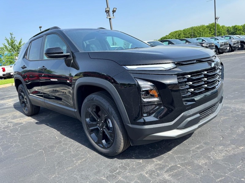 Chevrolet Equinox Vehicle Image 02
