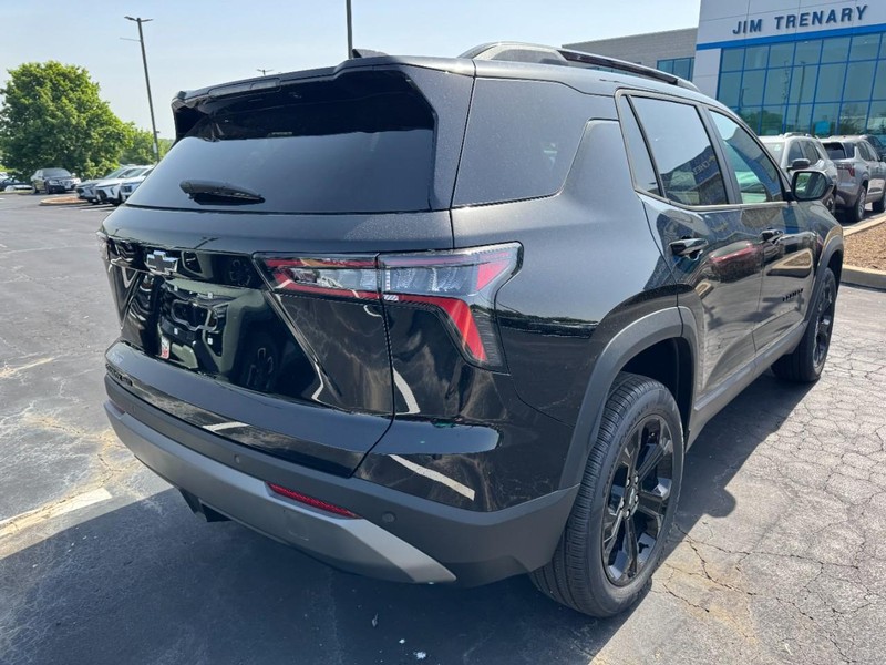 Chevrolet Equinox Vehicle Image 03