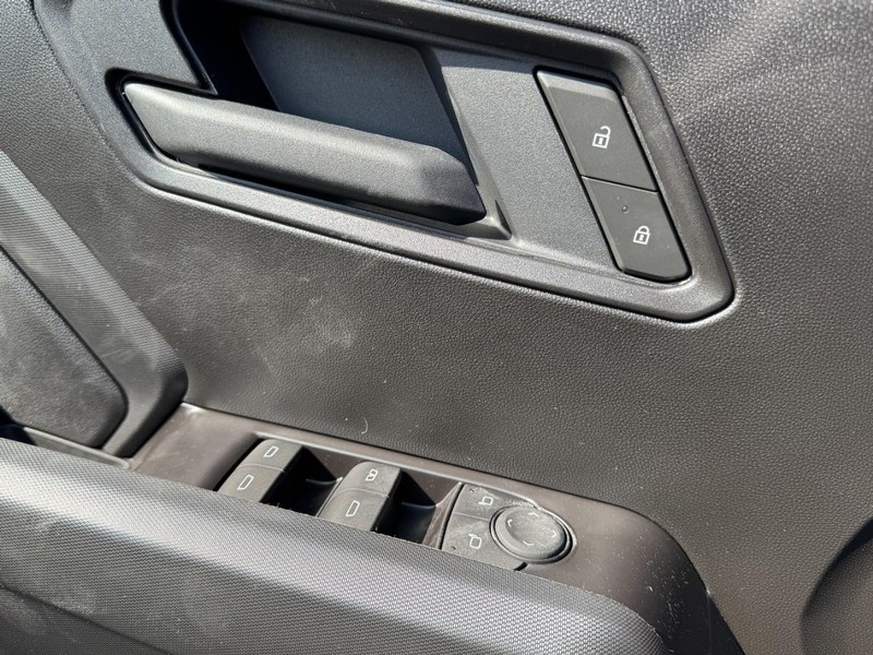Chevrolet Colorado Vehicle Image 09