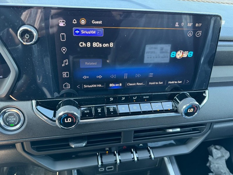 Chevrolet Colorado Vehicle Image 13