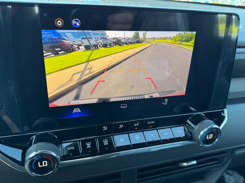 Chevrolet Colorado Vehicle Image 15