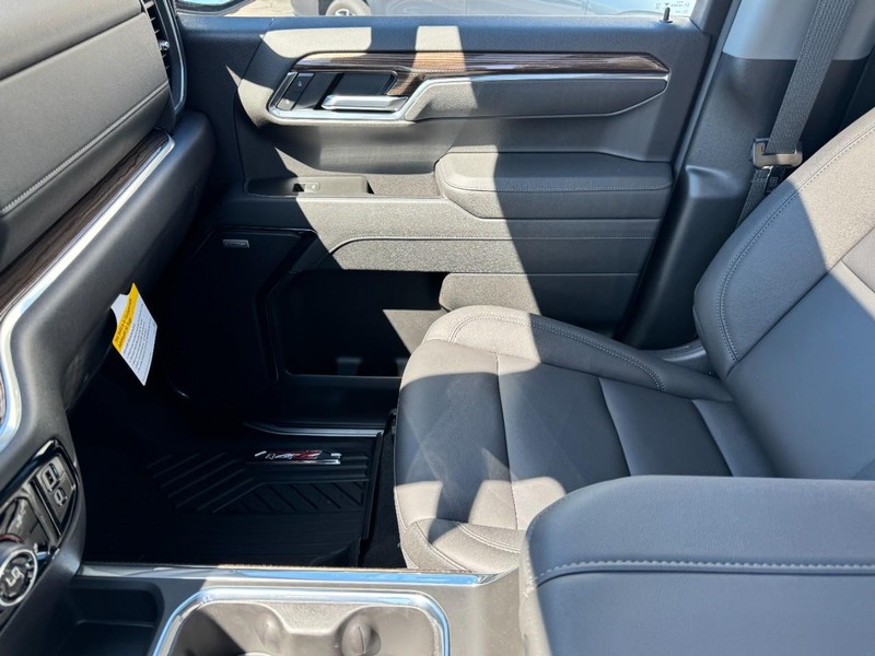Chevrolet Silverado 1500 Vehicle Image 10