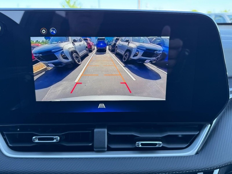 Chevrolet Equinox Vehicle Image 16