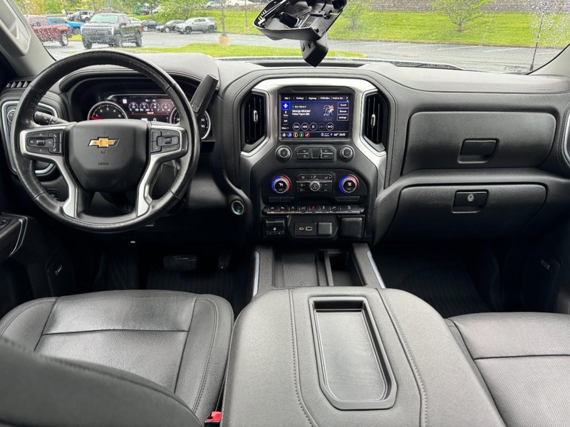 Chevrolet Silverado 1500 LTD Vehicle Image 11