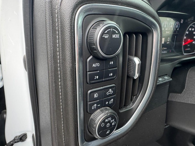 Chevrolet Silverado 1500 LTD Vehicle Image 16