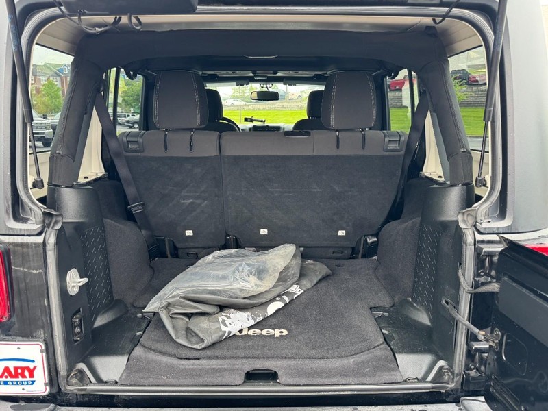 Jeep Wrangler Unlimited Vehicle Image 06