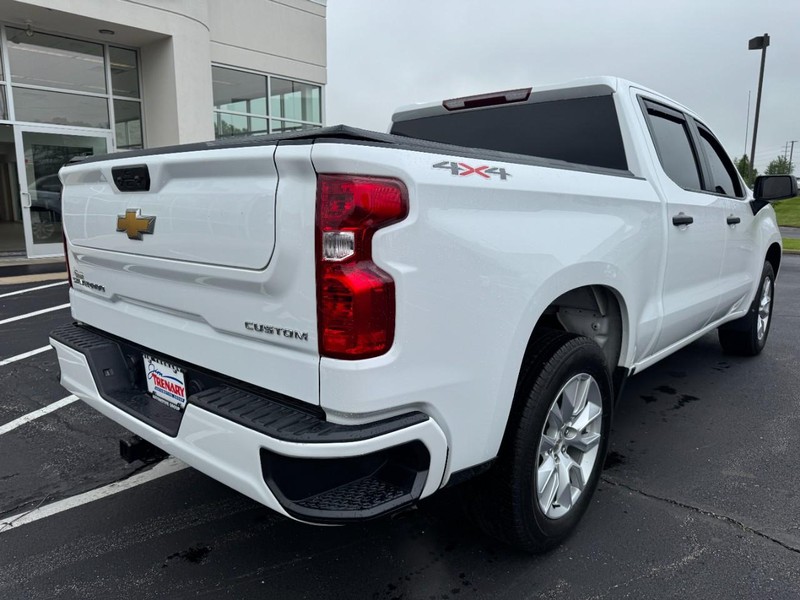 Chevrolet Silverado 1500 Vehicle Image 03