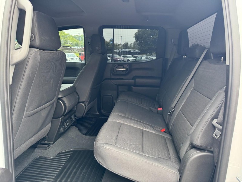 Chevrolet Silverado 1500 Vehicle Image 10