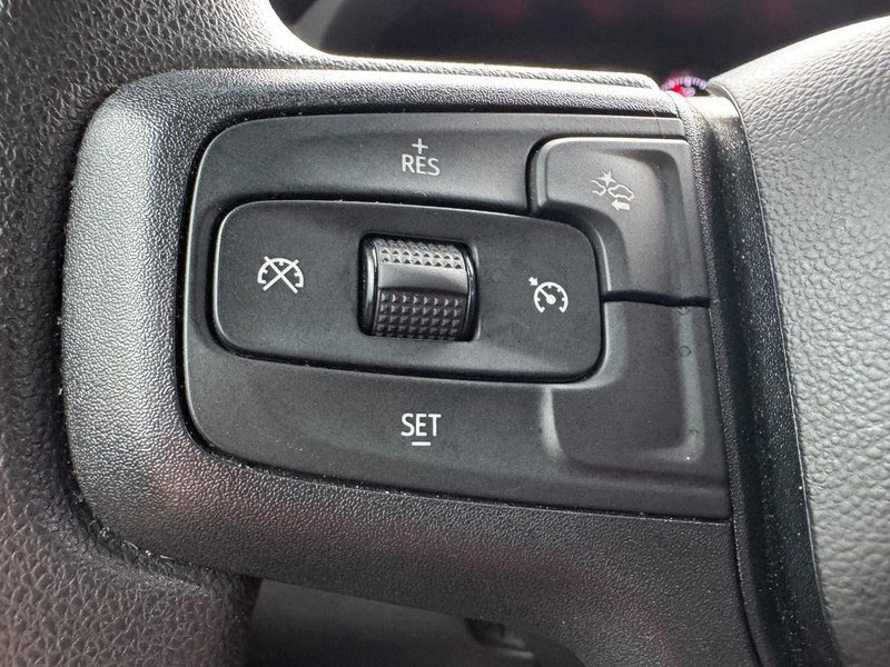 Chevrolet Silverado 1500 Vehicle Image 17
