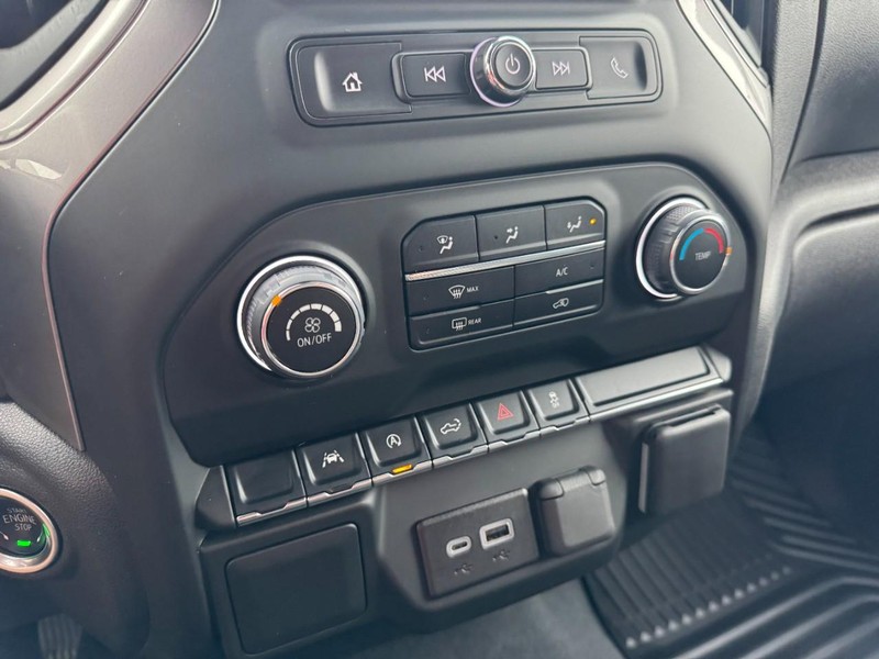 Chevrolet Silverado 1500 Vehicle Image 18