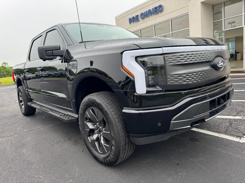 Ford F-150 Lightning Vehicle Image 02