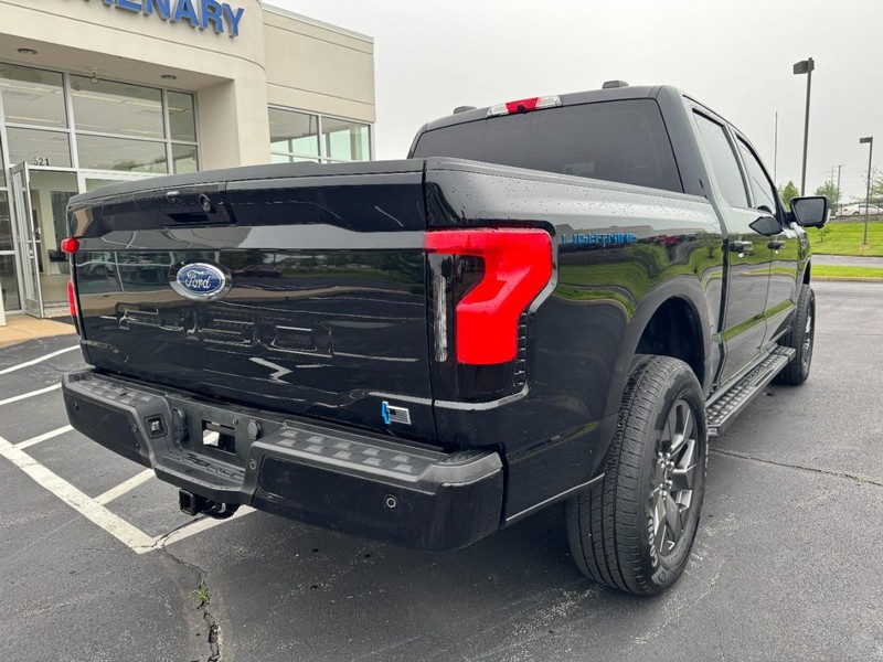 Ford F-150 Lightning Vehicle Image 03